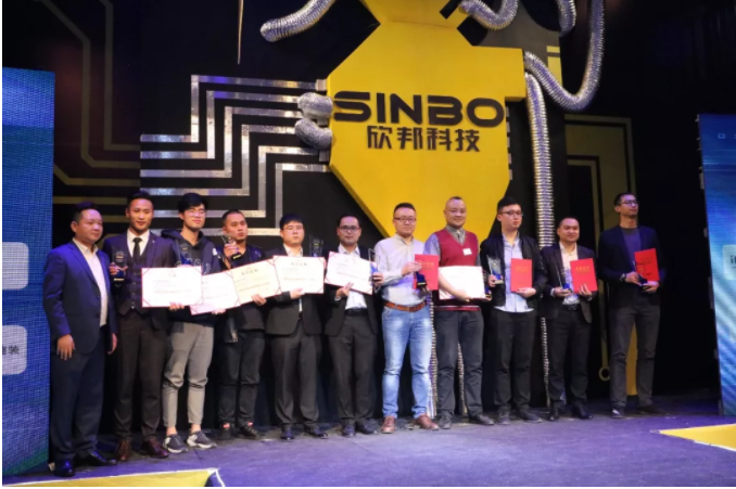 恭喜世纪豪门在“2018中国家居建材十大品牌”评比中，荣获两项大奖
